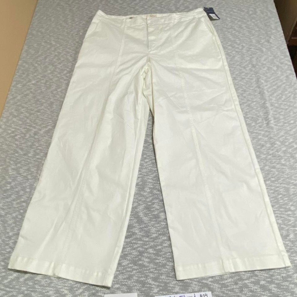 Universal Thread White wide leg jeans Women 17 plus. SKU-A24‎ #wideleg